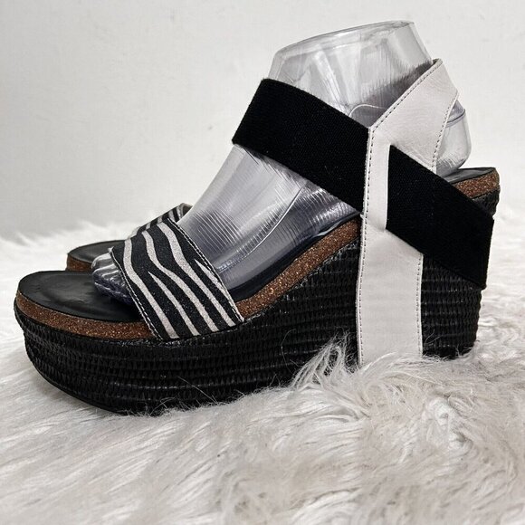 OTBT Bushnell Black White Leather Ankle Strap Textile Platform Wedge Sandal 9.5M - Picture 1 of 10